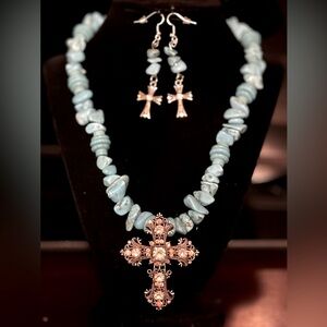💙 TURQUOISE and silver necklace. Motivated to sell….. ❤️🫣🫣